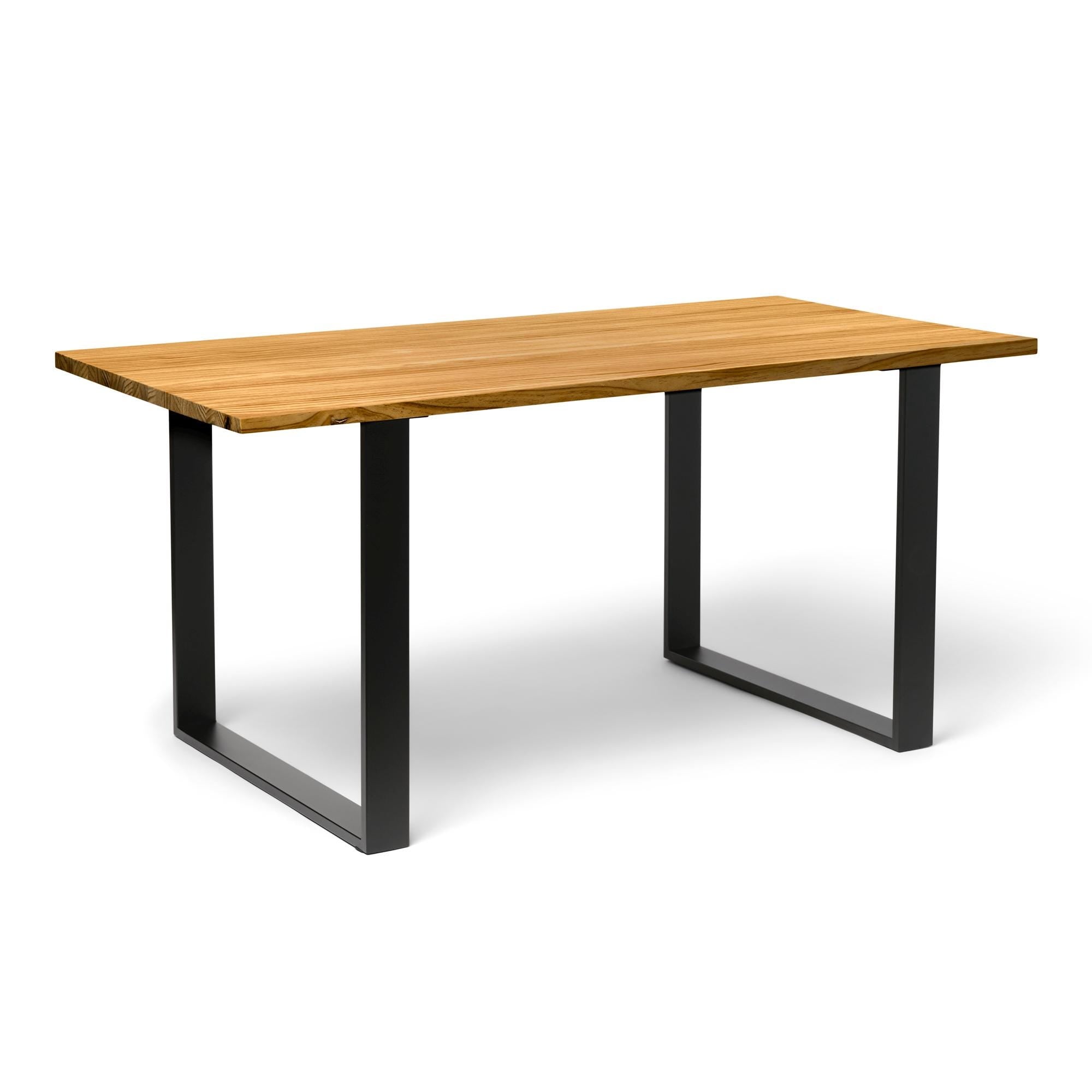 KASA Mesa de comedor de madera maciza. Acabado "O A K".