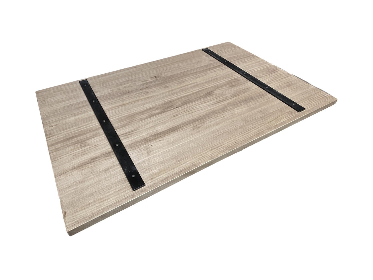 SENJO Solid wood dining table with sharp edges. "NATURAL" finish.