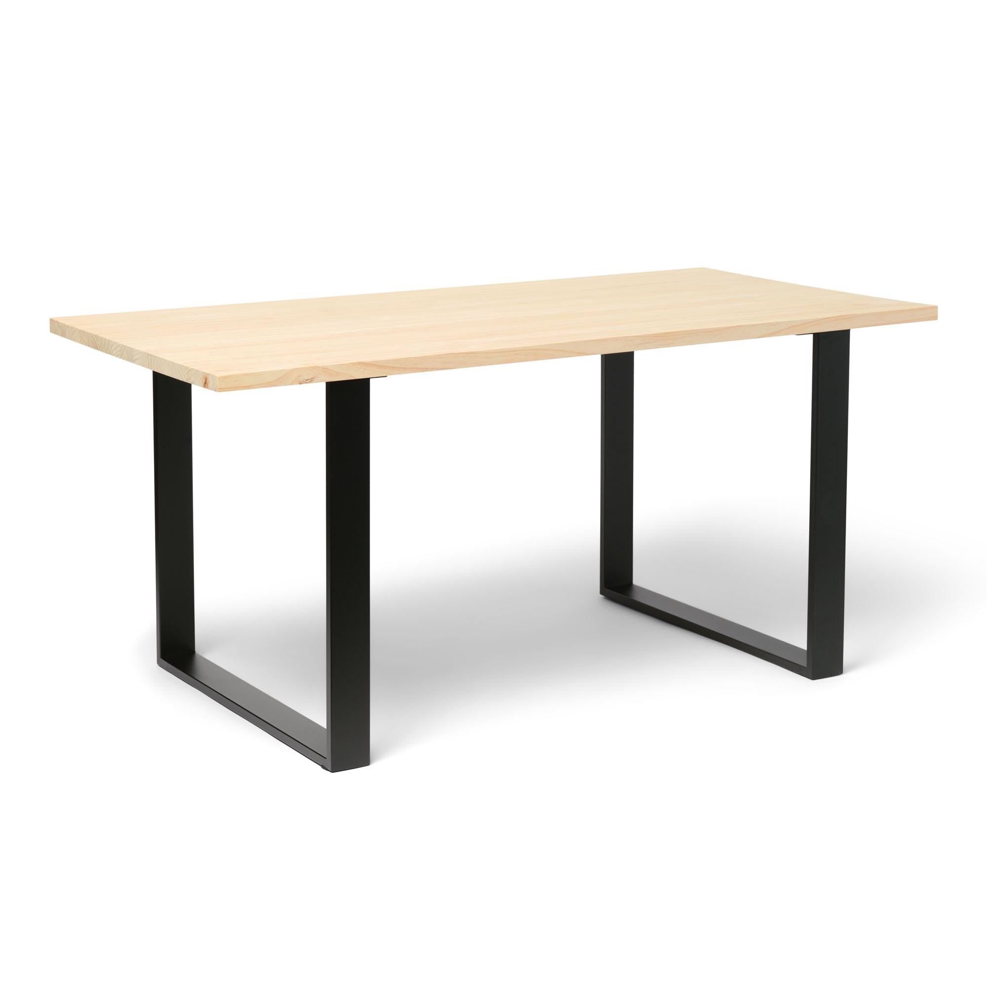 KASA Mesa de comedor de madera maciza. Acabado "N A T U R A L".