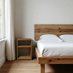 TEKARI Table de nuit en bois massif. Acabado 