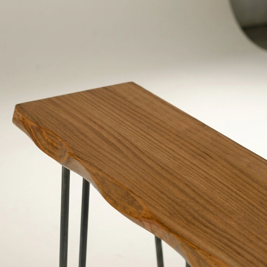 UTSUGI Consola - Recibidor de madera maciza con borde vivo. Acabado "D A R K".