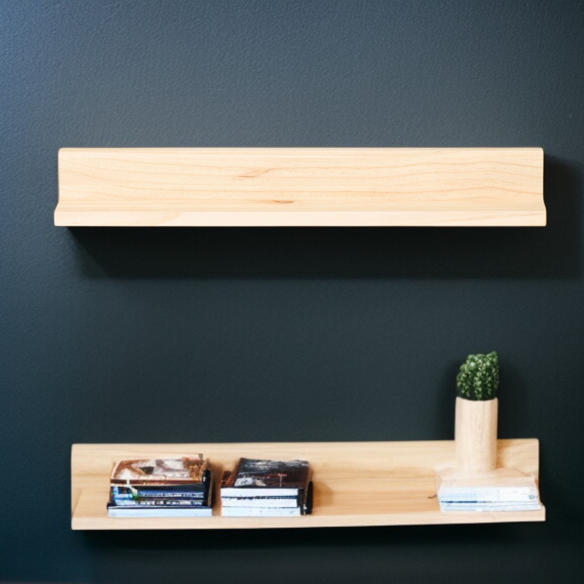 TATE Estante de madera maciza. Acabado "N A T U R A L".